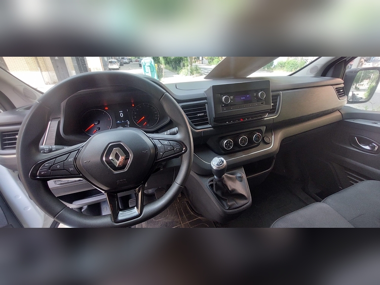 Renault Trafic 2.0 130CV foto 4